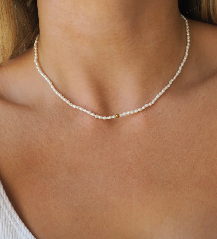 Sweeping design necklaces-Mila Choker