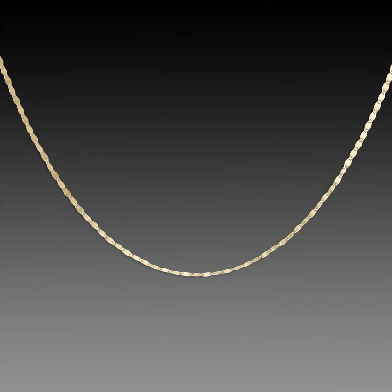 Classic style necklaces-Delicate Gold Flat Chain Necklace