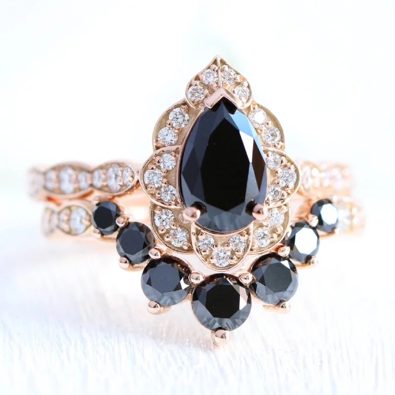 Carved texture rings-Vintage Floral Black Diamond Pear Ring w/ Large 7 Diamond Curved Scalloped Band