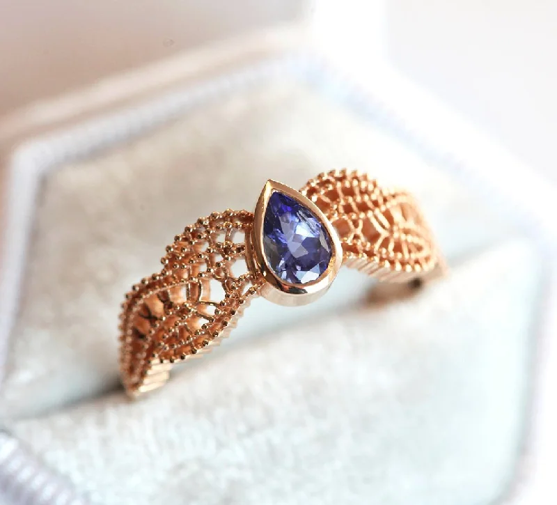 Prism star rings-Arleth Pear Tanzanite Ring