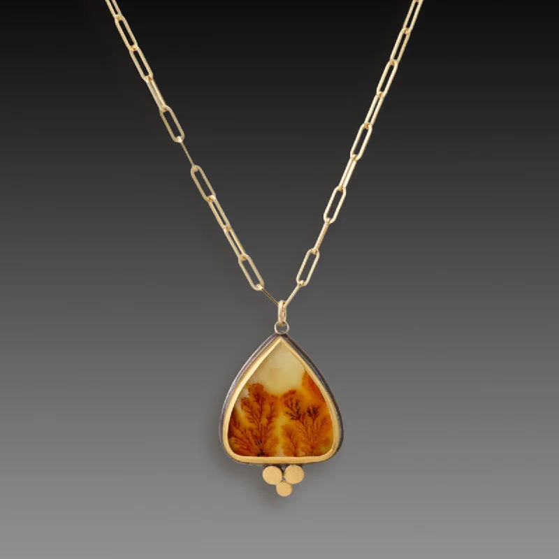 Bow knot necklaces-Dendritic Agate Necklace with Gold Trio