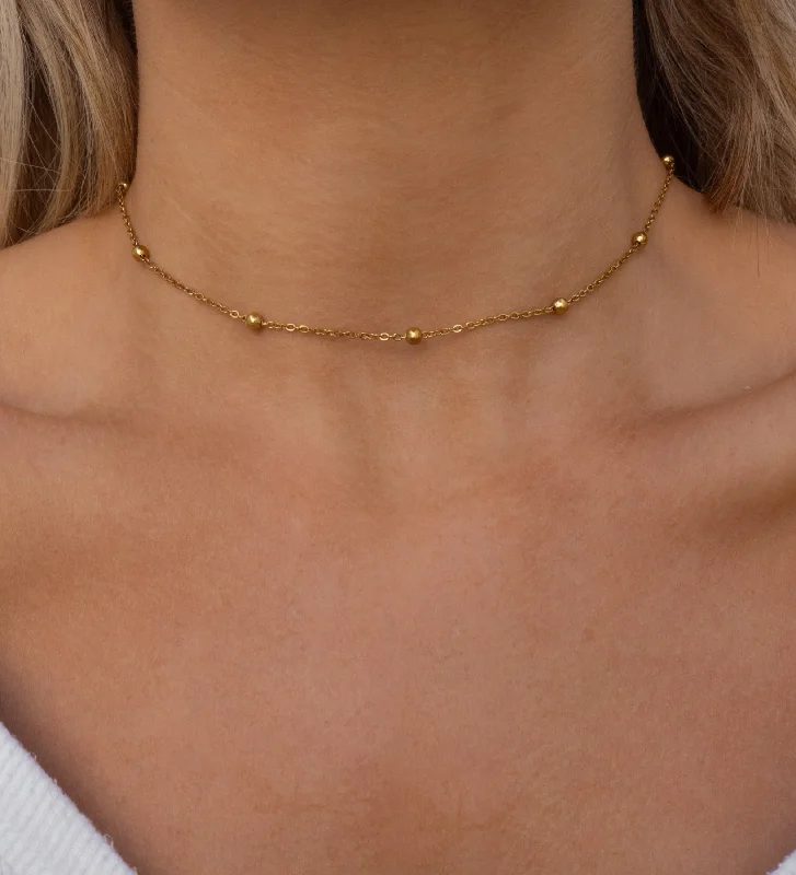 Hook clasp necklaces-Evelyn Choker