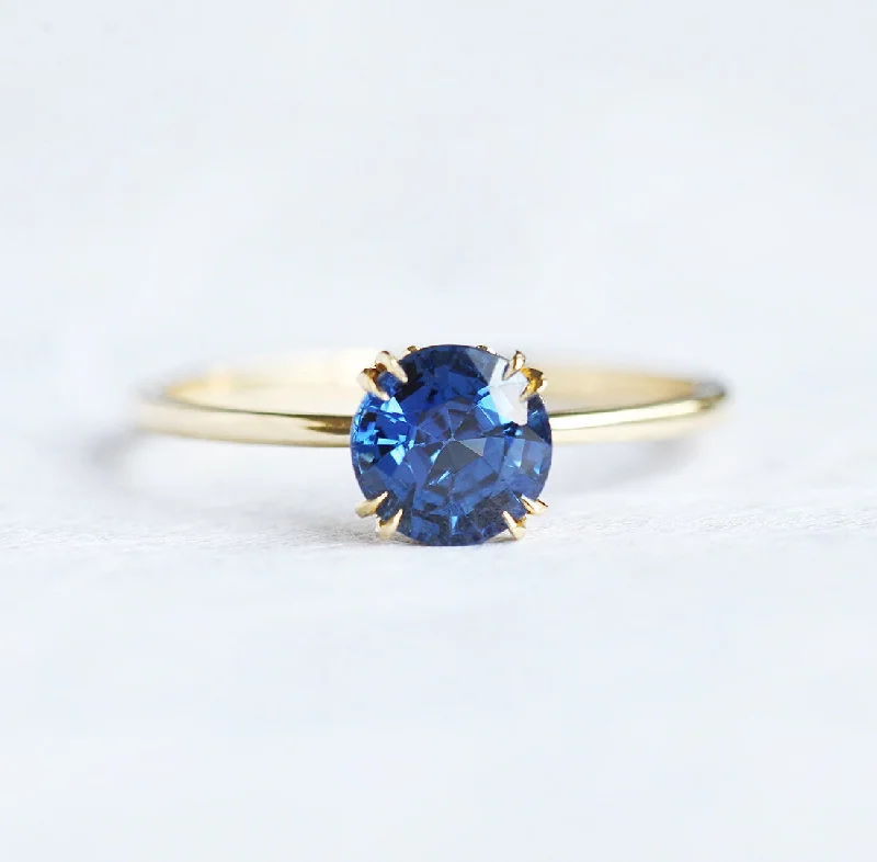 Chained design rings-Selena Round Blue Sapphire Ring