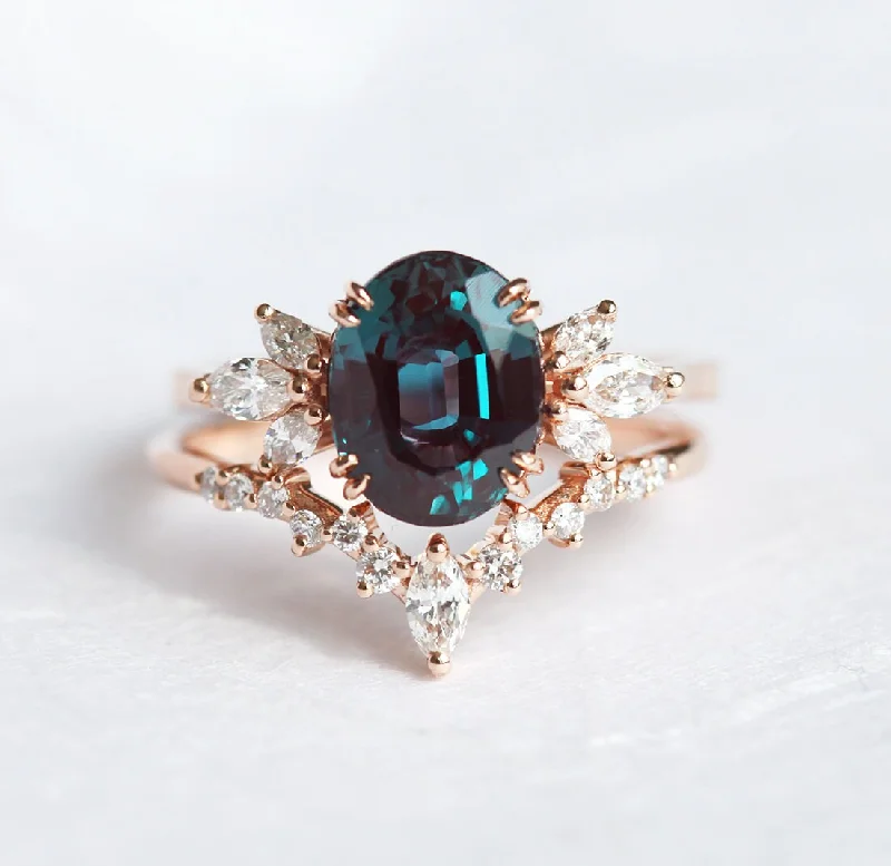 Stained wood rings-Vera Oval Alexandrite Ring Set