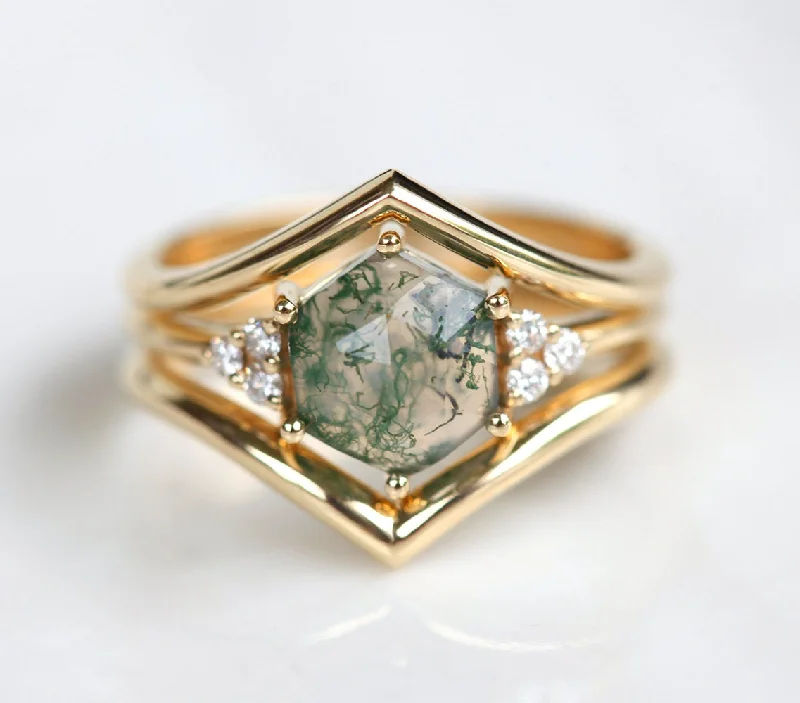 Reef inlay rings-Klara Moss Agate Ring Set With Diamonds