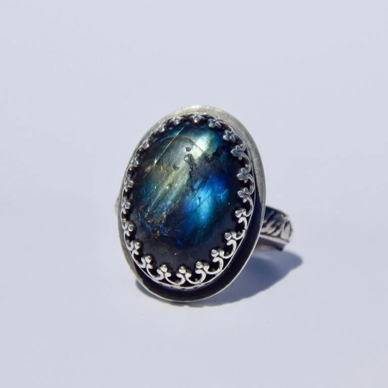 Chained design rings-The Aura Ring - Size 5 1/2 (can be sized up to 6 1/2)