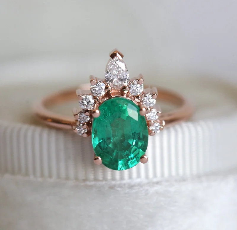 Prism star rings-Janice Oval Emerald Ring