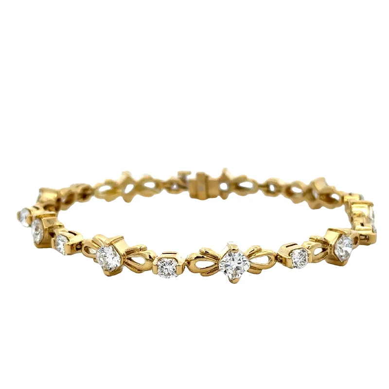 Crystal link bracelets-Radiant Cut Diamond Bracelet in 18k Yellow Gold